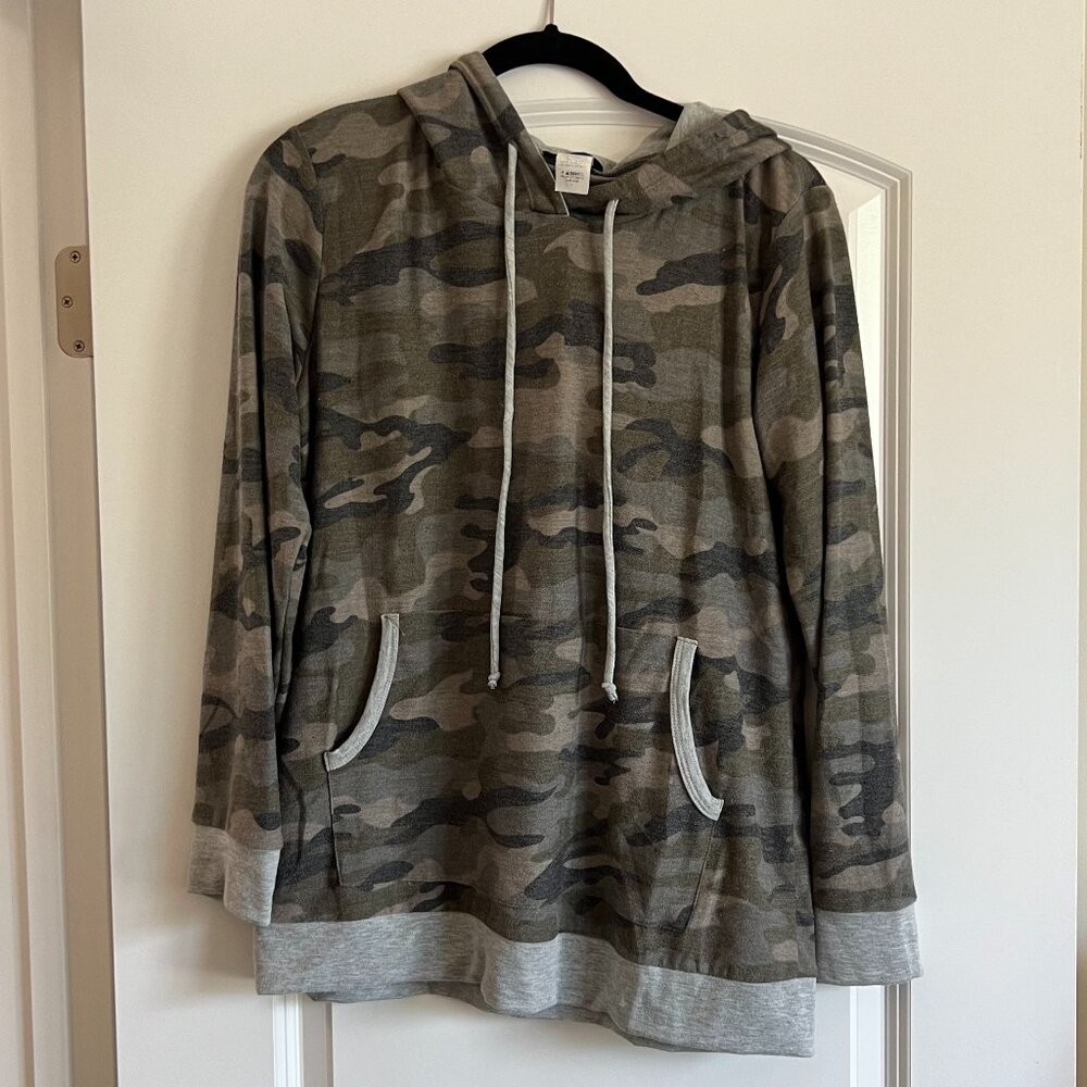 Camo hoodie with grey accents